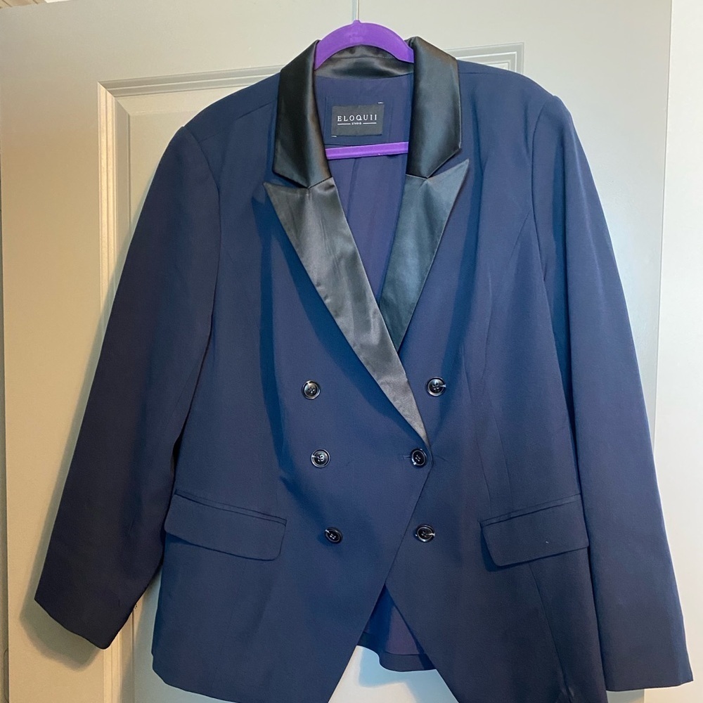 Navy blazer with satin collar